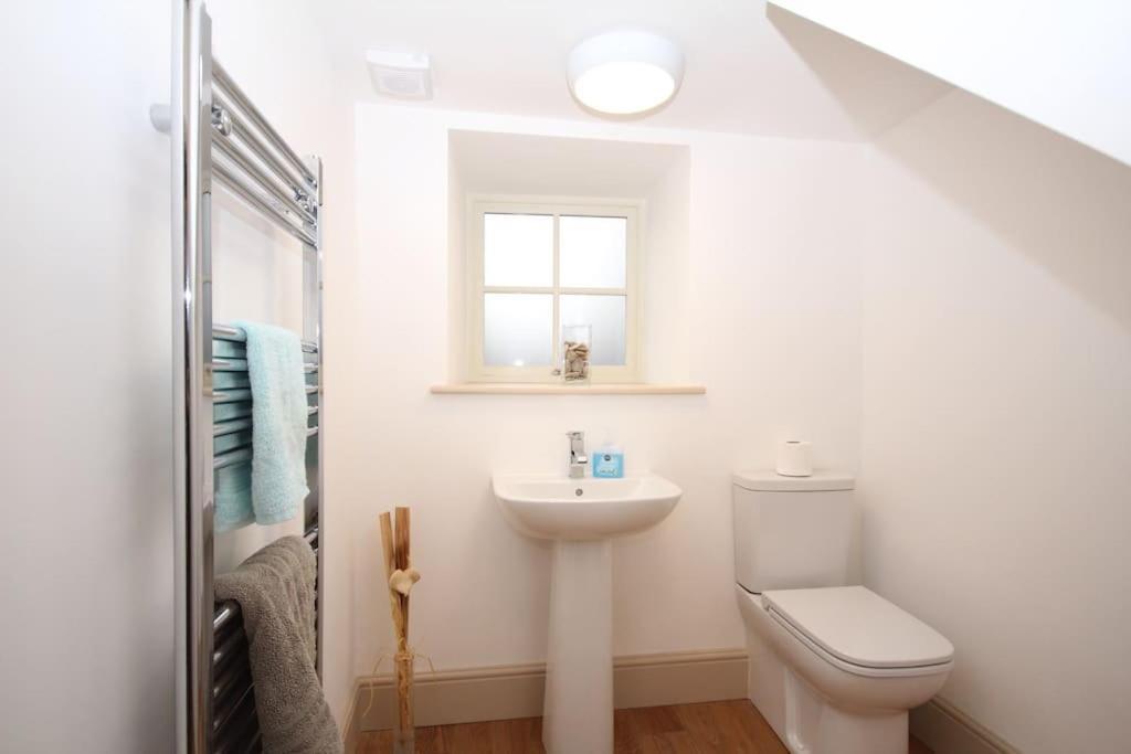 4 Bedroom House, Central Ълвърстън Екстериор снимка
