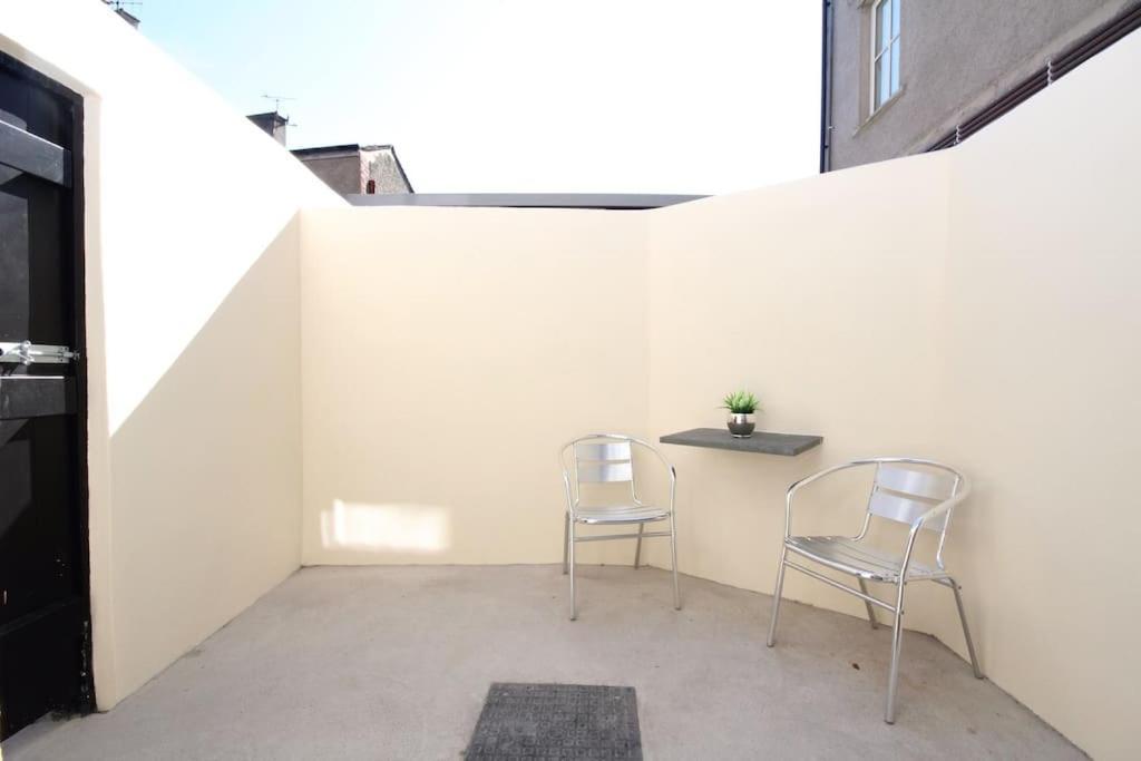 4 Bedroom House, Central Ълвърстън Екстериор снимка